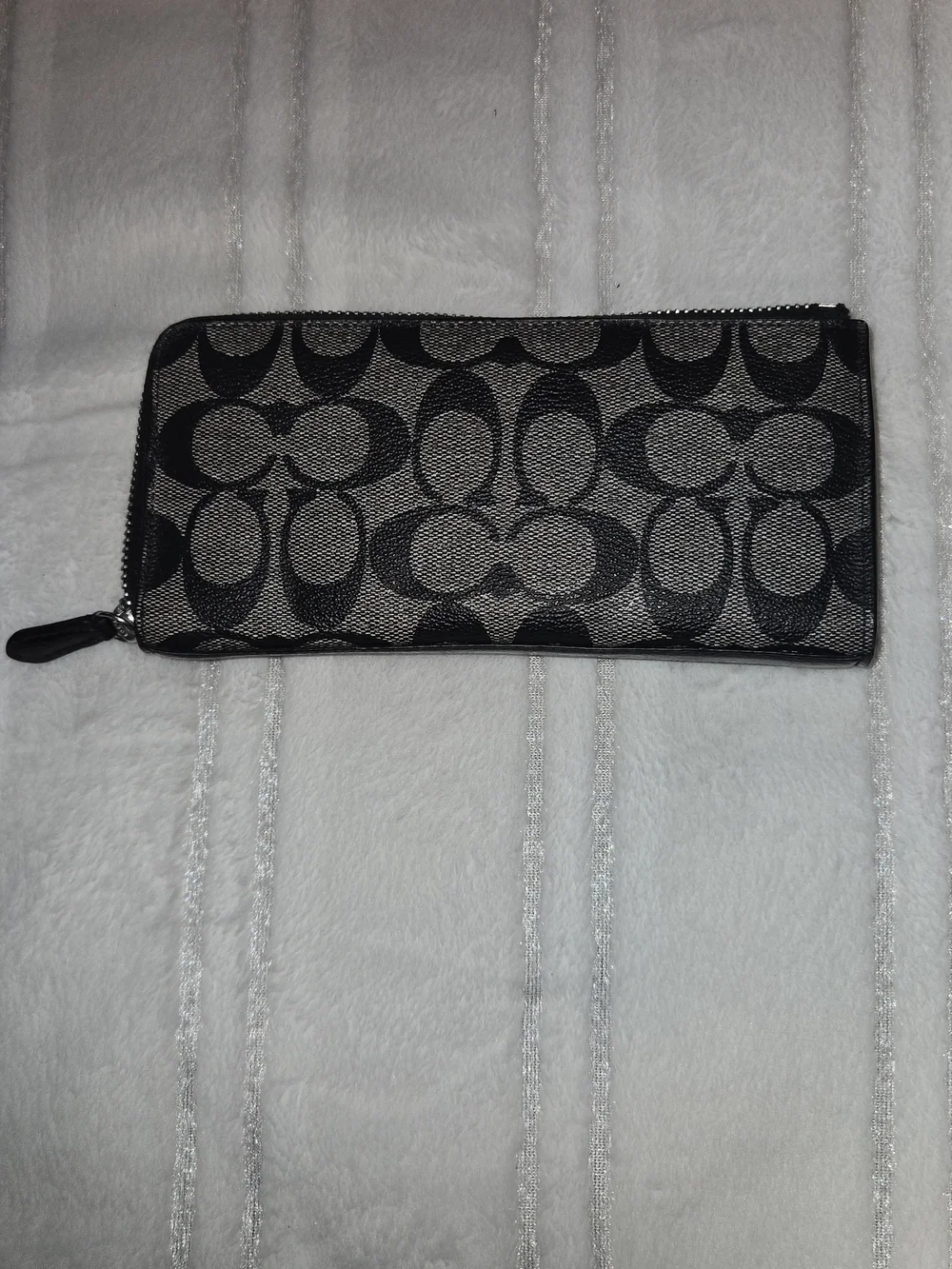 Coach Leather Black Signature Zip Wallet